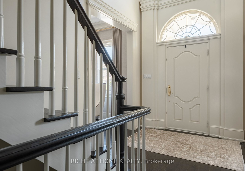 40-oatlands-crescent-richmond-hill-ontario-n12291344