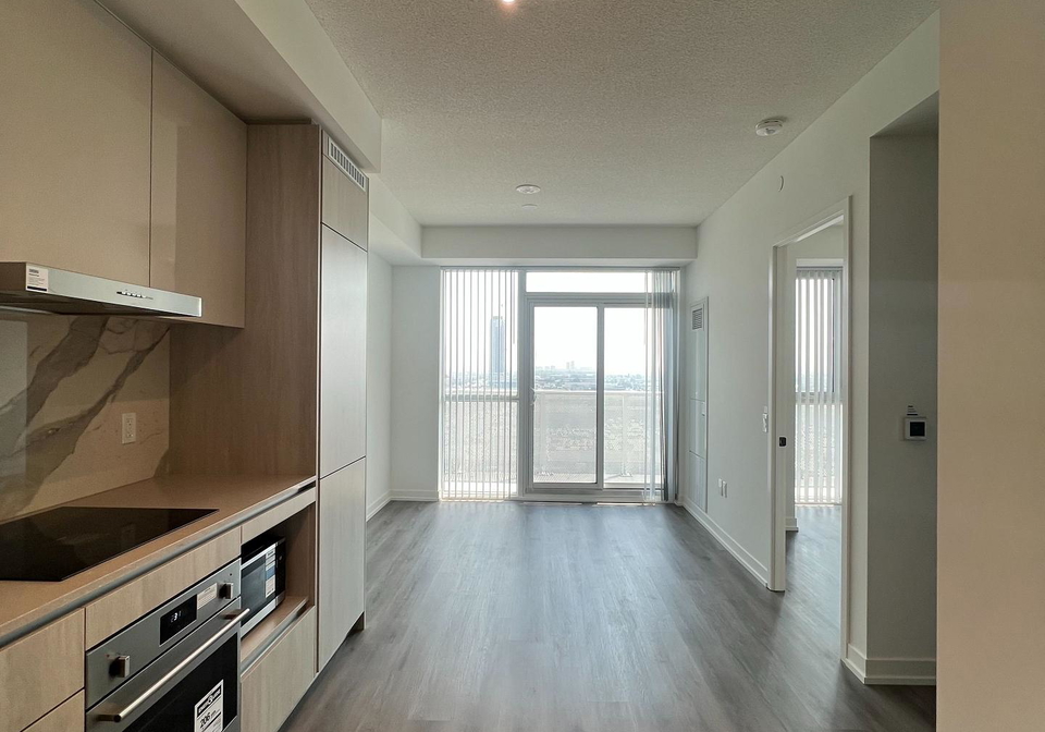 28-interchange-way-vaughan-ontario-n12292654