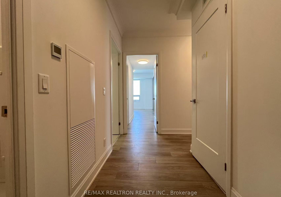 38-water-walk-drive-markham-ontario-n12293581