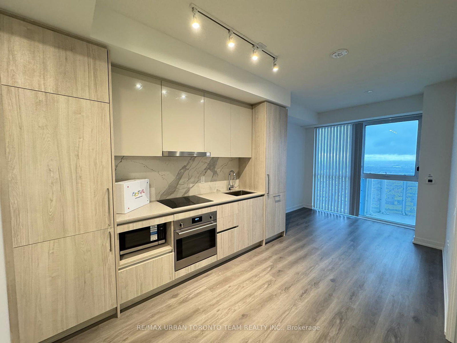 225-commerce-street-vaughan-ontario-n12293816
