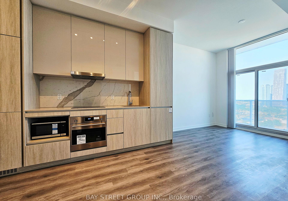 28-interchange-way-vaughan-ontario-n12295421