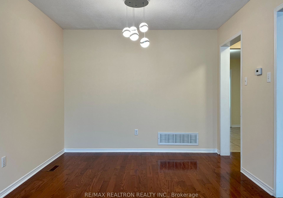 14-yellowood-circle-vaughan-ontario-n12295632
