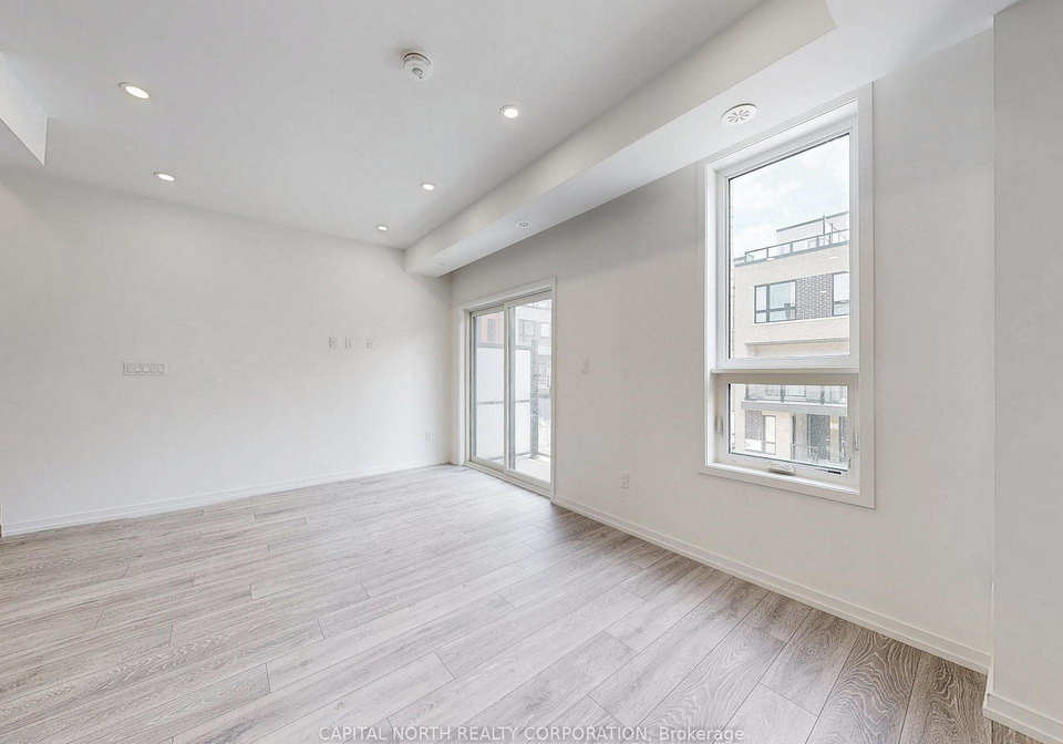 17-lytham-green-circle-newmarket-ontario-n12296121