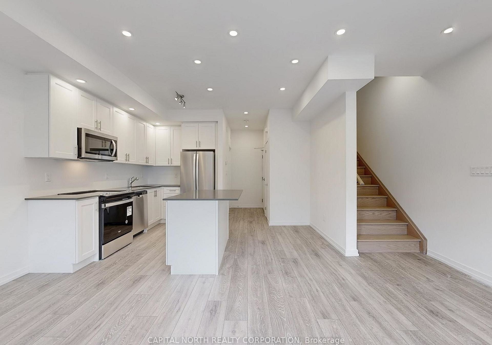 17-lytham-green-circle-newmarket-ontario-n12296121
