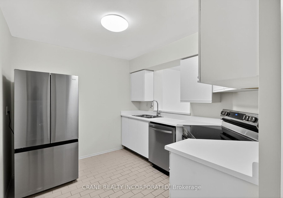 326-major-mackenzie-drive-e-e-richmond-hill-ontario-n12296547