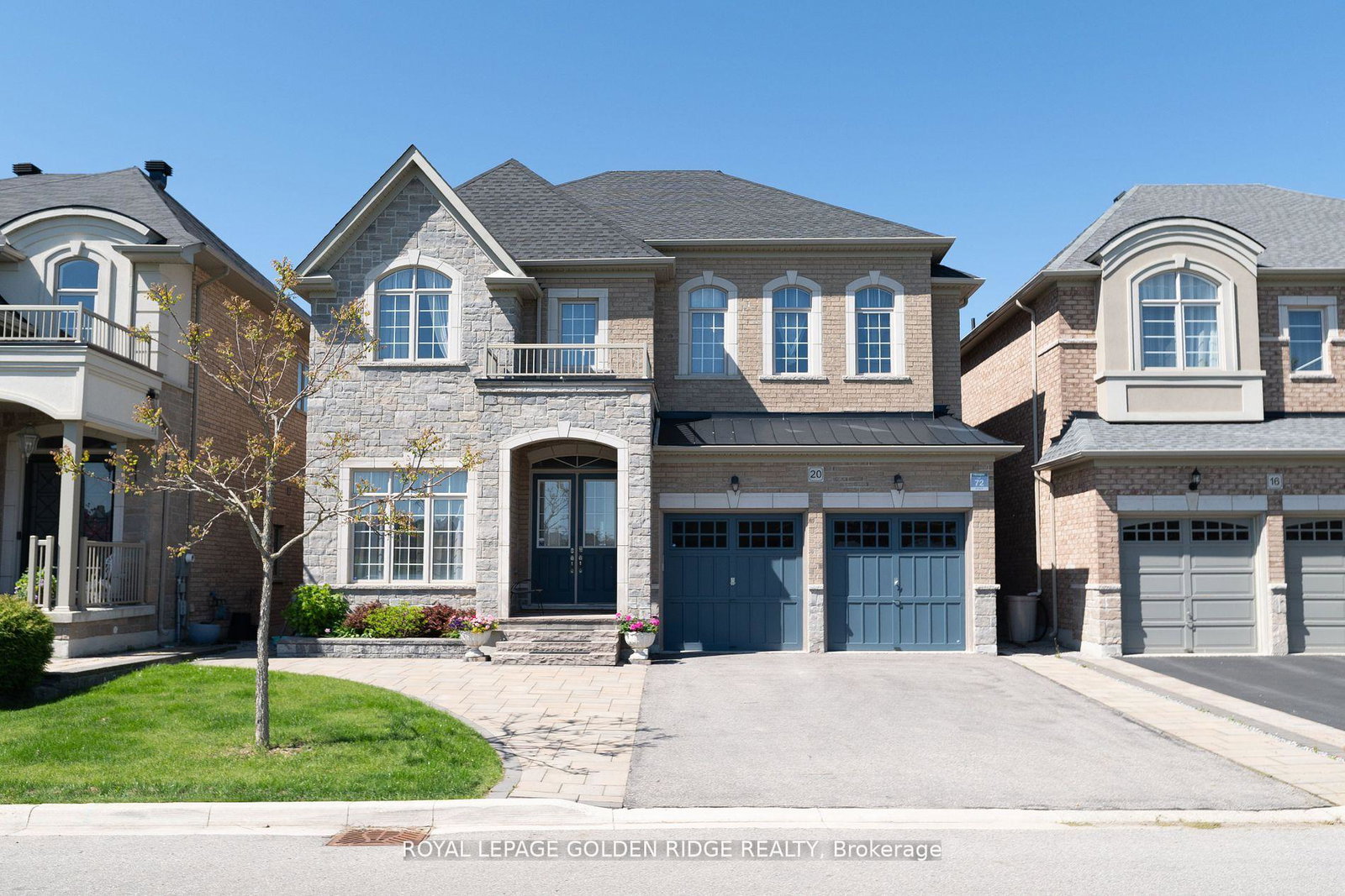 20-crane-street-aurora-ontario-n12296670