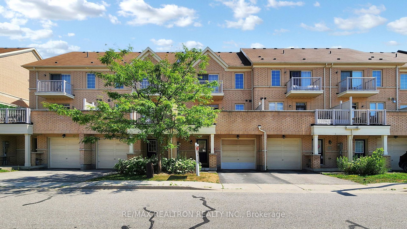 48-cathedral-high-street-markham-ontario-n12297408