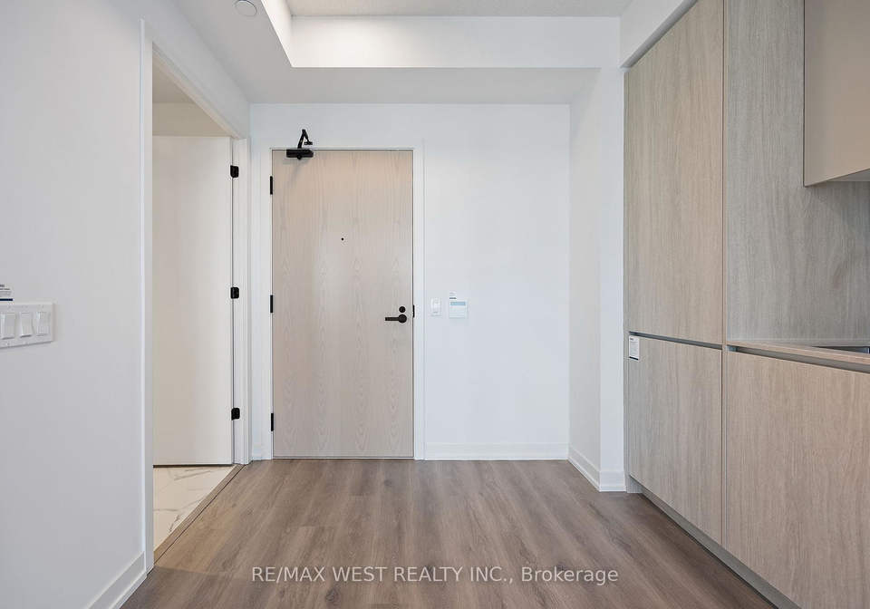 28-interchange-way-vaughan-ontario-n12297728