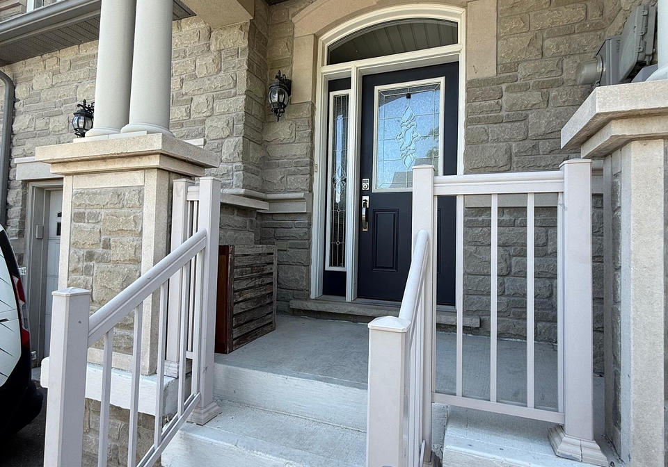 32-spruce-pine-crescent-vaughan-ontario-n12298185