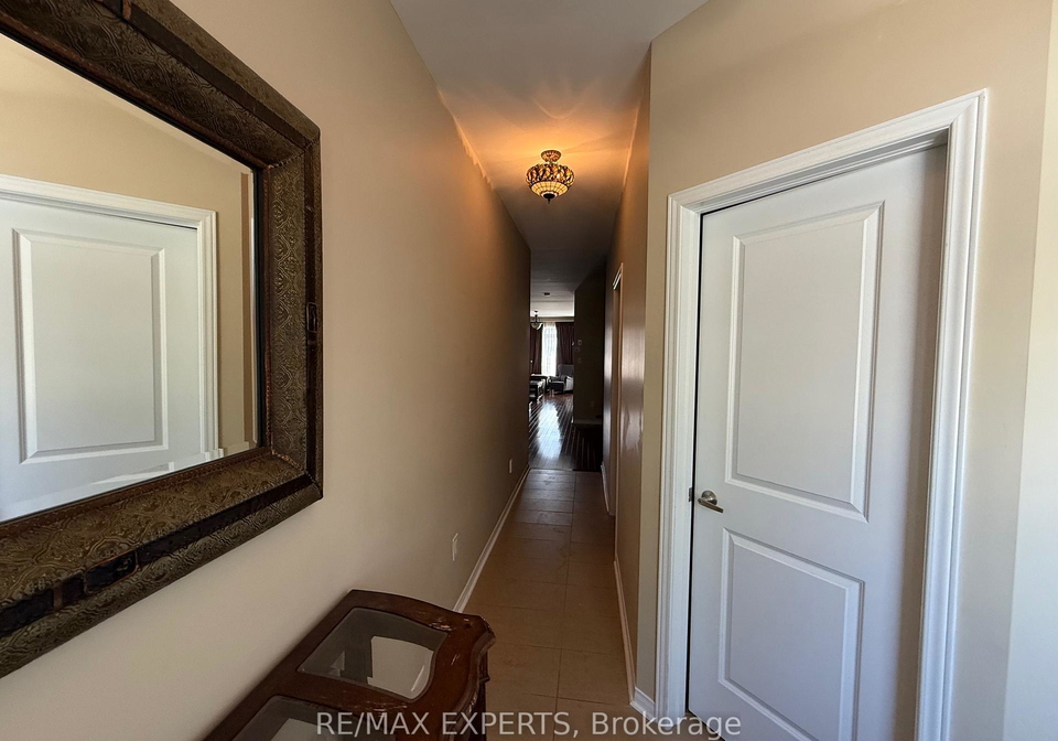 32-spruce-pine-crescent-vaughan-ontario-n12298185