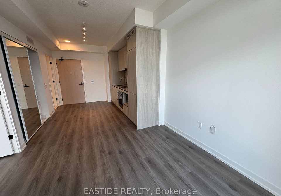 28-interchange-way-vaughan-ontario-n12299038