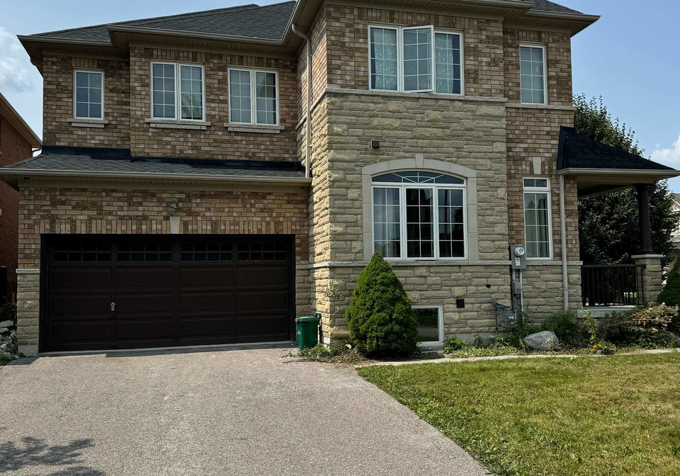 19-lewis-honey-drive-aurora-ontario-n12299348