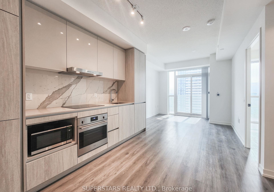 28-interchange-way-vaughan-ontario-n12299412