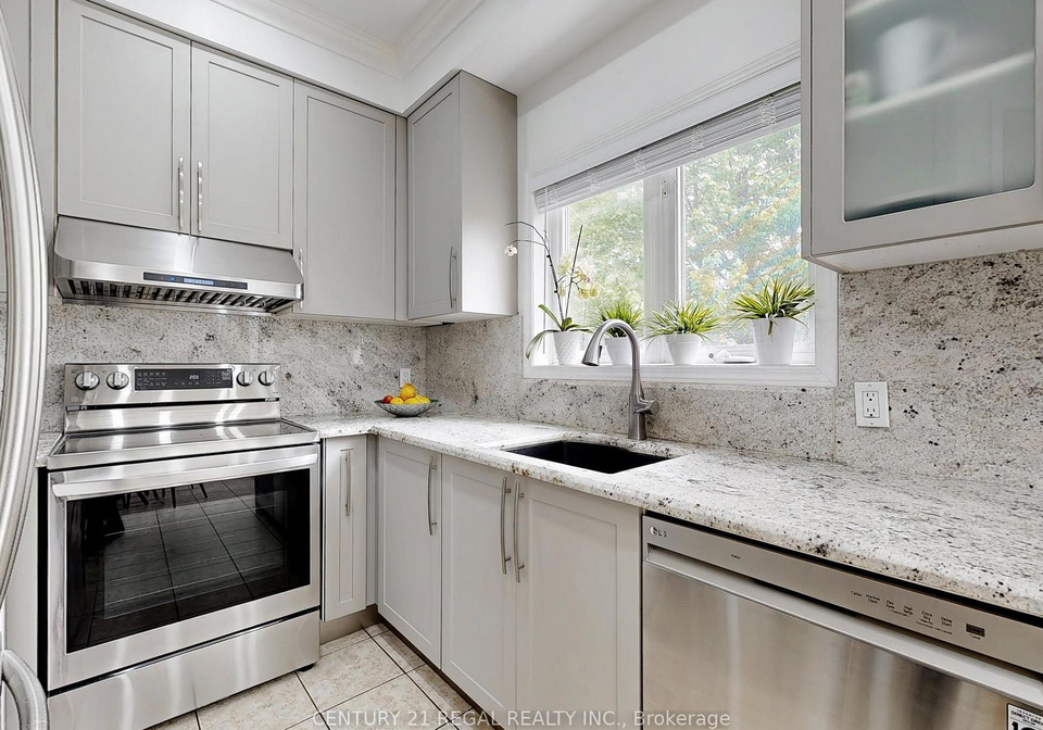100-elgin-mills-road-w-w-richmond-hill-ontario-n12299854