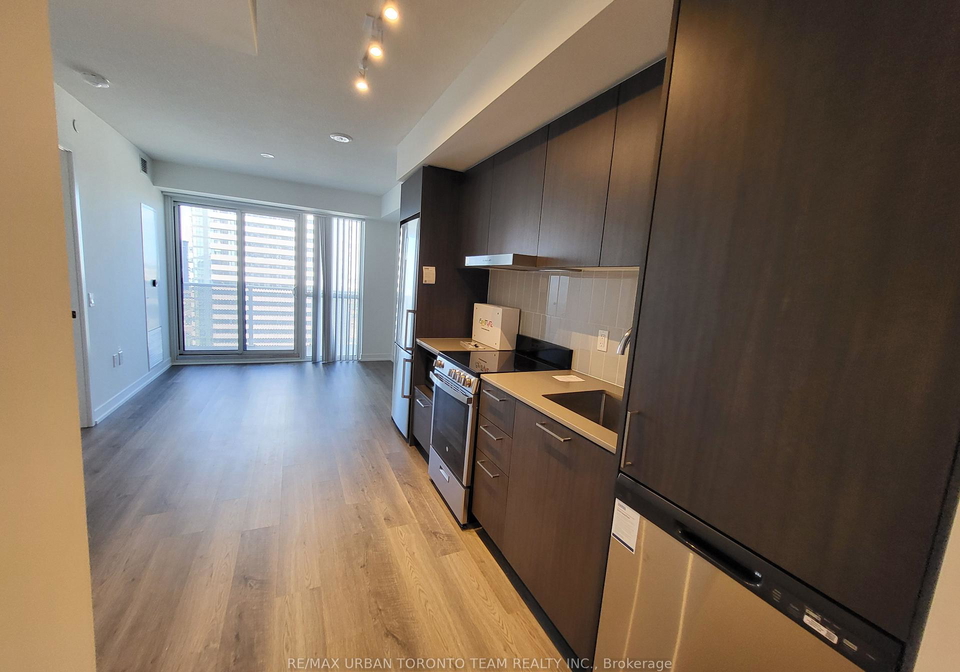 195-commerce-street-vaughan-ontario-n12299933