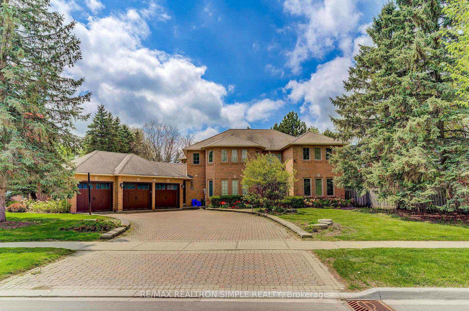 90-treegrove-circle-aurora-ontario-n12300417