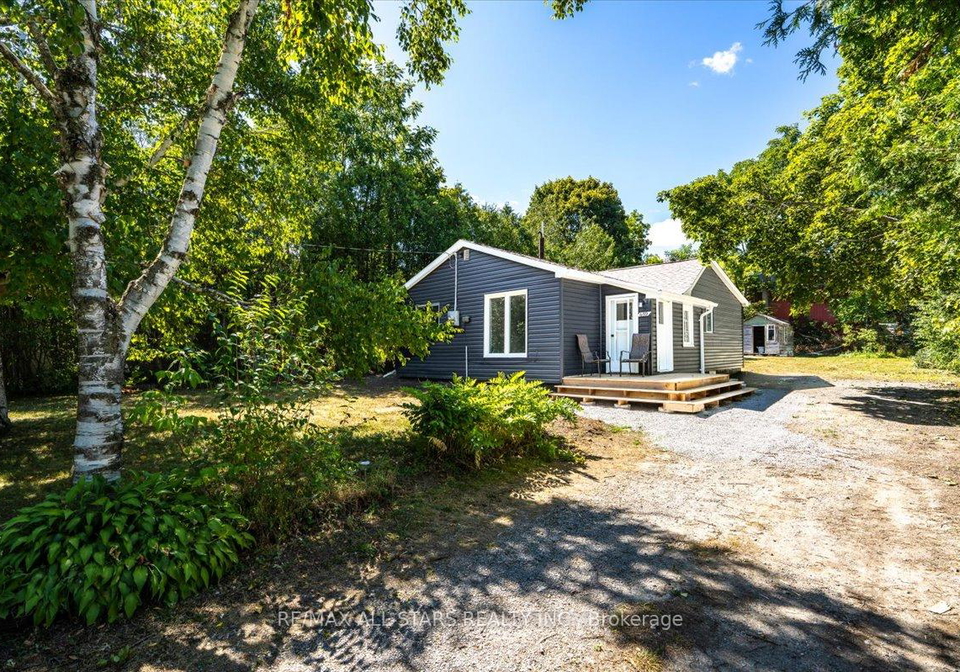 489-bay-street-s-s-brock-ontario-n12300431