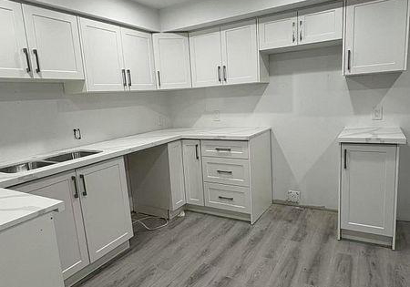 98-keffer-basement-circle-w-w-newmarket-ontario-n12300434
