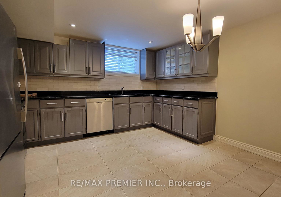 8-laurentide-avenue-aurora-ontario-n12300437