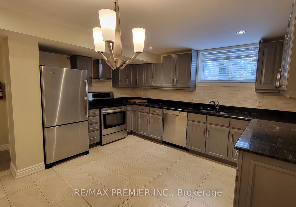 8-laurentide-avenue-aurora-ontario-n12300437