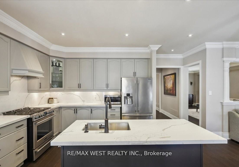 206-shelbourne-drive-vaughan-ontario-n12302284