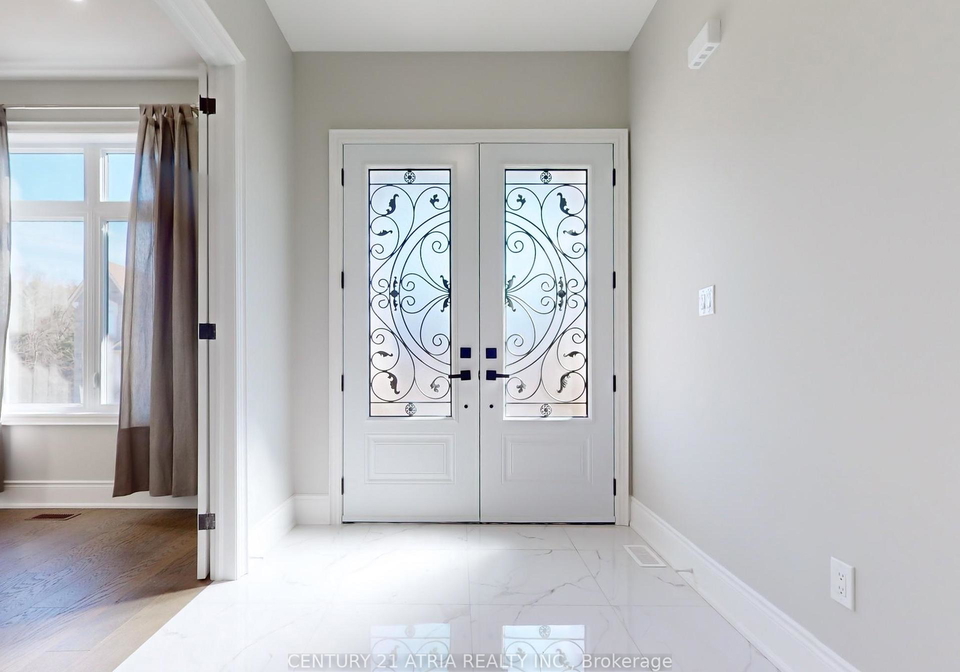 233-conklin-crescent-aurora-ontario-n12302510