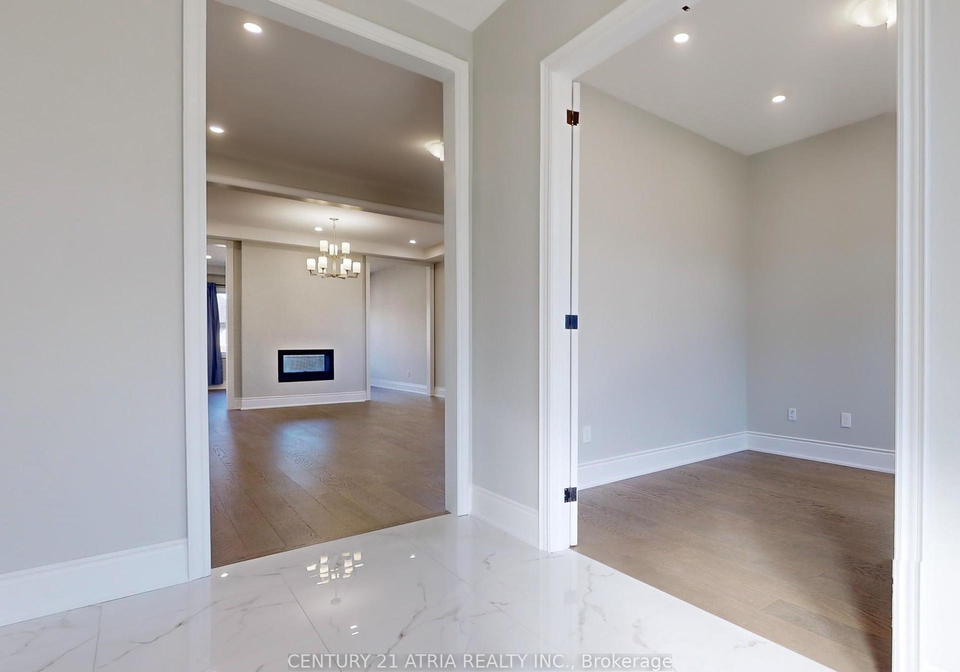 233-conklin-crescent-aurora-ontario-n12302510
