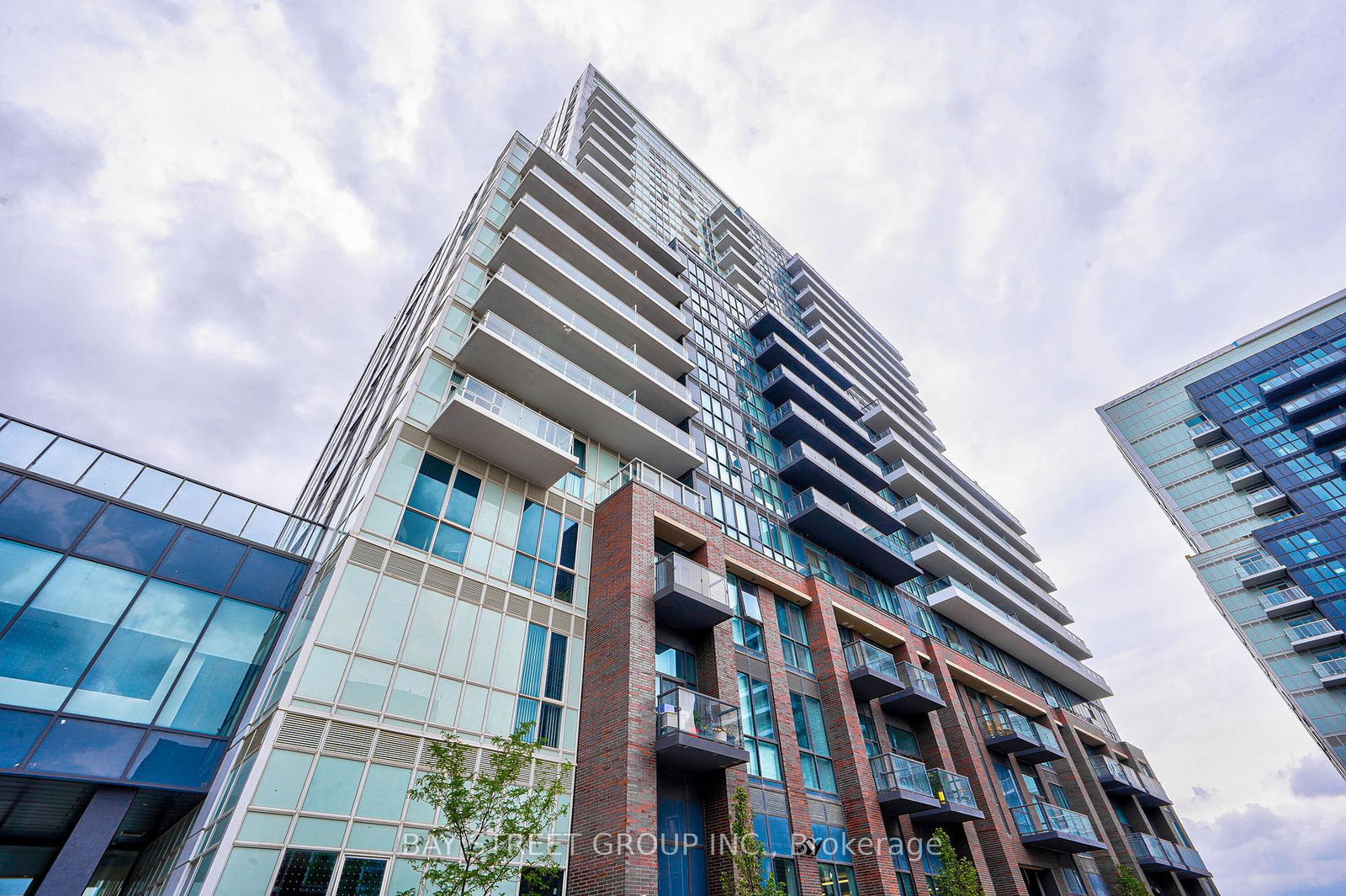 38-honeycrisp-crescent-vaughan-ontario-n12302561