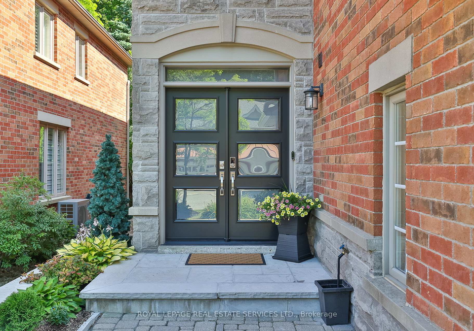 116-westbury-court-richmond-hill-ontario-n12302854