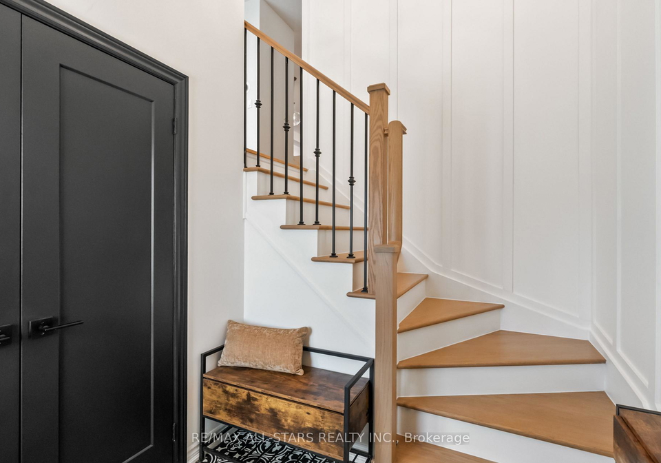 17-gord-matthews-way-uxbridge-ontario-n12302929