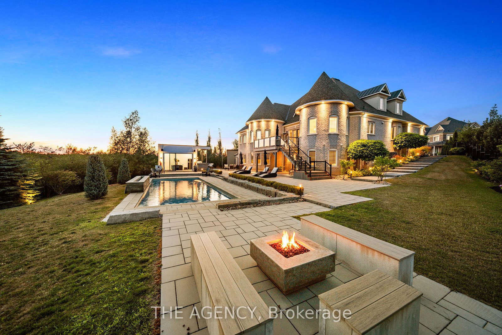 36-chuck-ormsby-crescent-king-ontario-n12303754