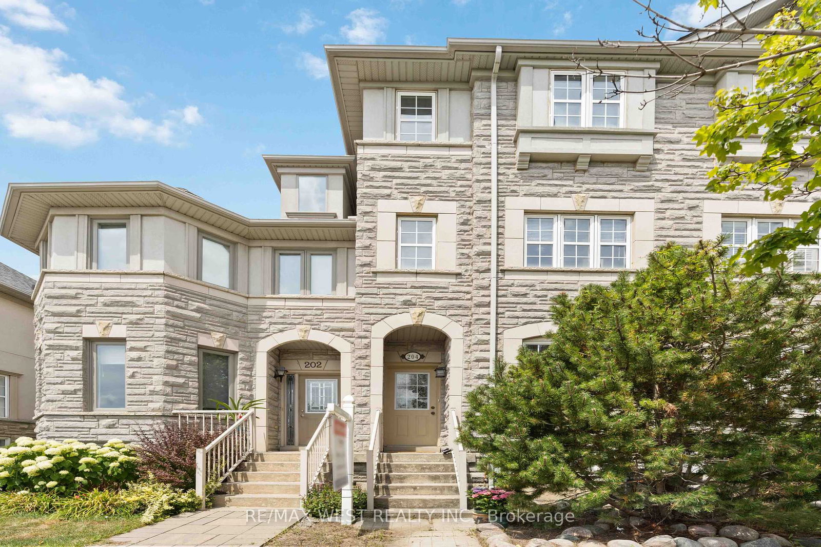 204-bantry-avenue-richmond-hill-ontario-n12306556