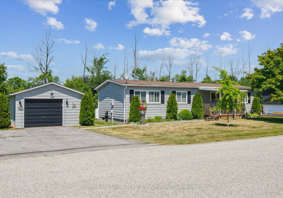 10-hummingbird-circle-georgina-ontario-n12306831