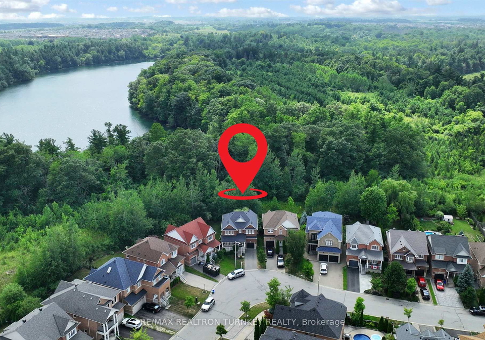18-trish-drive-richmond-hill-ontario-n12307880