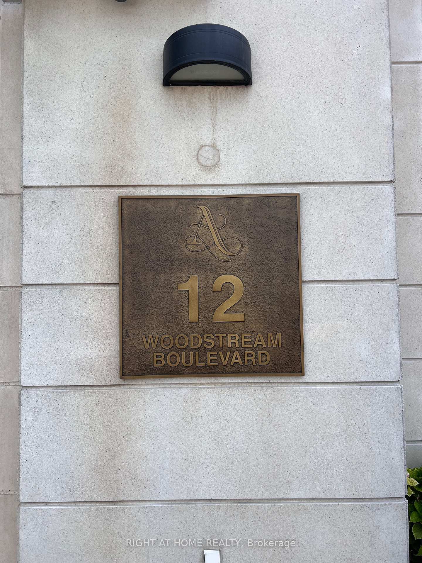 12-woodstream-boulevard-vaughan-ontario-n12308321
