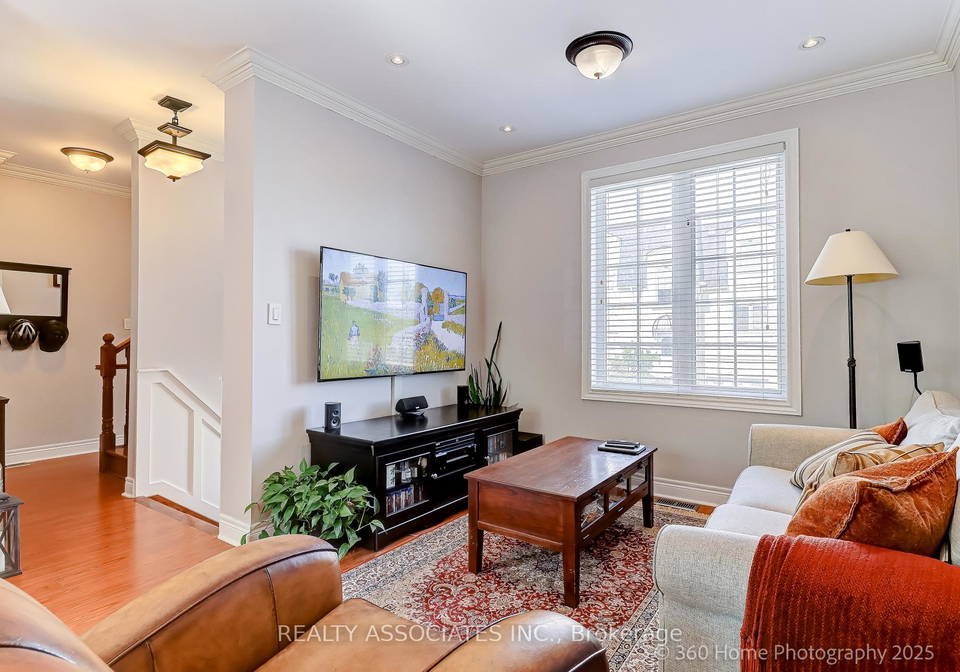 215-16th-avenue-richmond-hill-ontario-n12309261