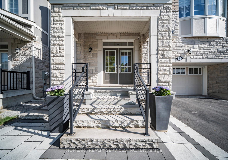 7-crockart-lane-aurora-ontario-n12309657