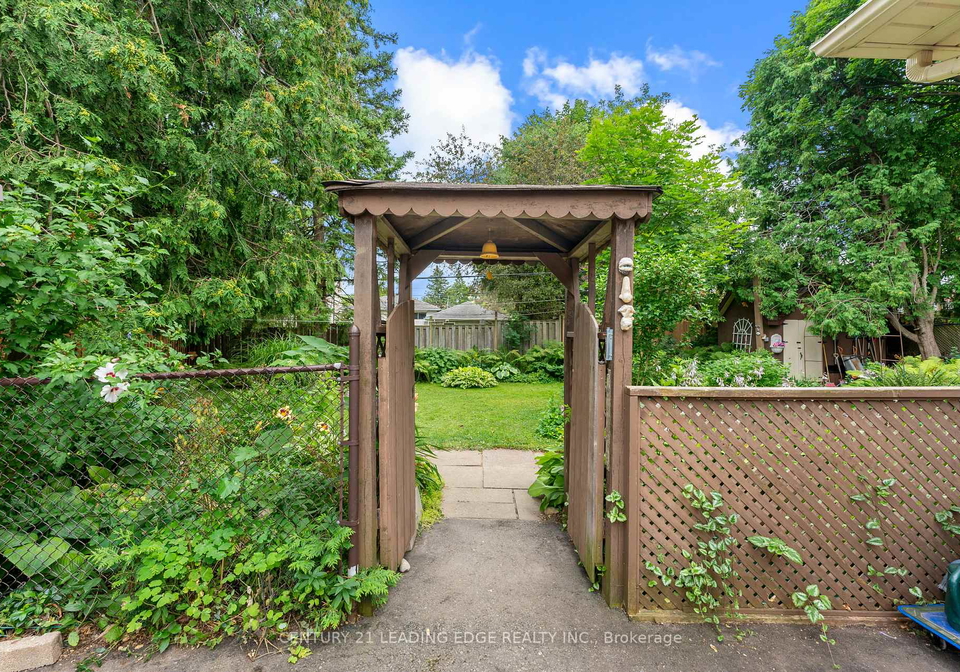 46-johnson-road-aurora-ontario-n12310050