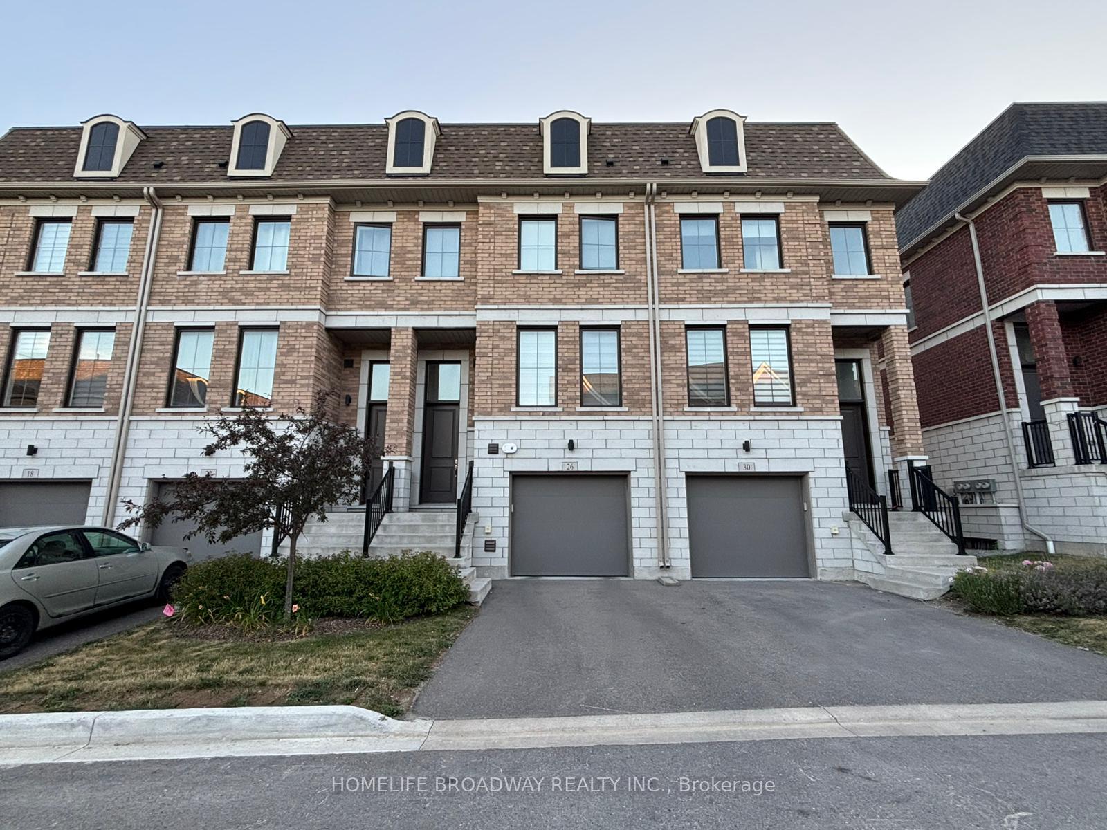 26-seacoasts-circle-vaughan-ontario-n12311119
