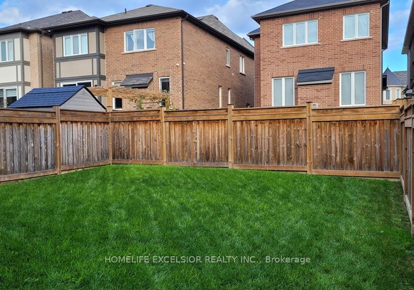 130-major-crescent-aurora-ontario-n12312126