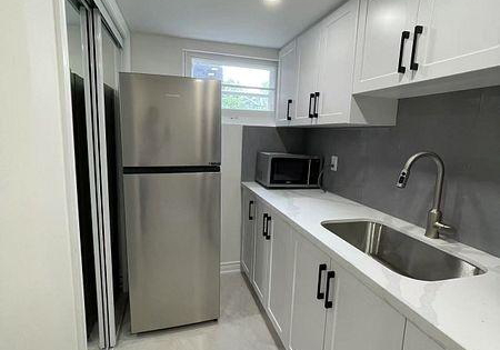 112-lawrence-avenue-richmond-hill-ontario-n12313583