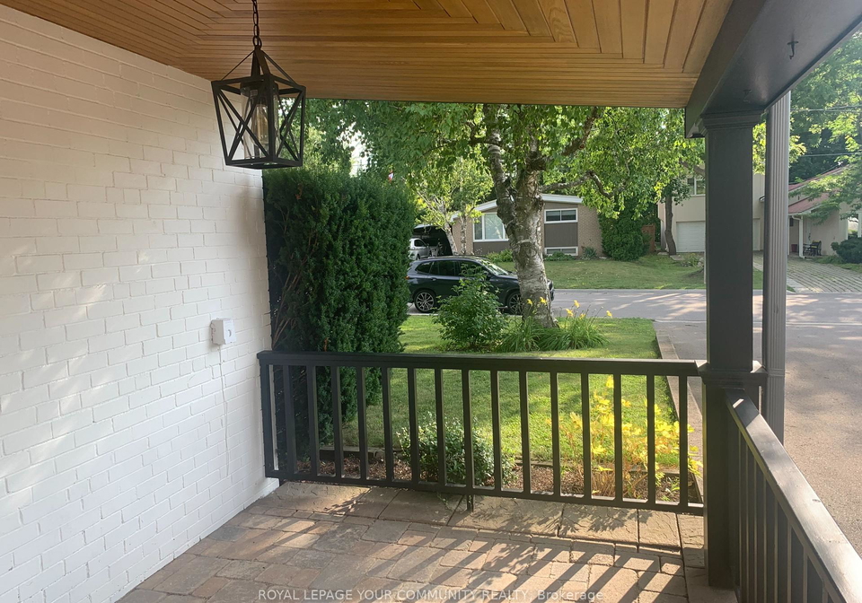 15-holman-crescent-aurora-ontario-n12314864