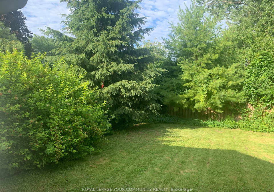 15-holman-crescent-aurora-ontario-n12314864