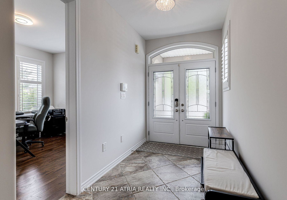 122-degraaf-crescent-aurora-ontario-n12314935
