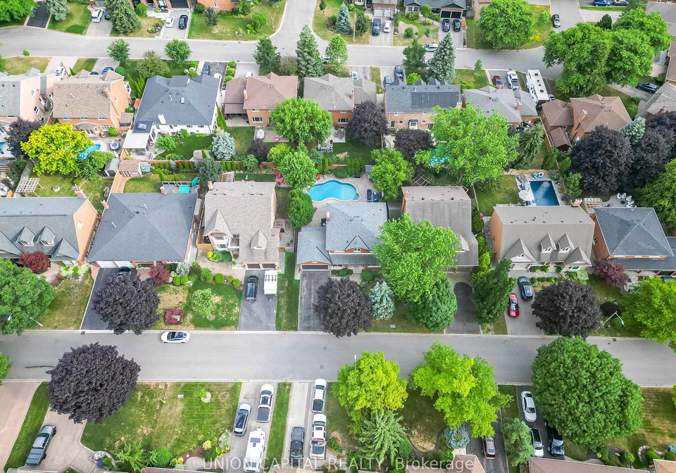 12-dorman-drive-whitchurch-stouffville-ontario-n12315337