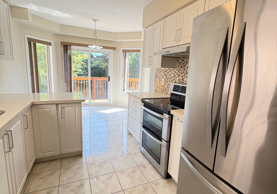 858-stonehaven-avenue-newmarket-ontario-n12316277