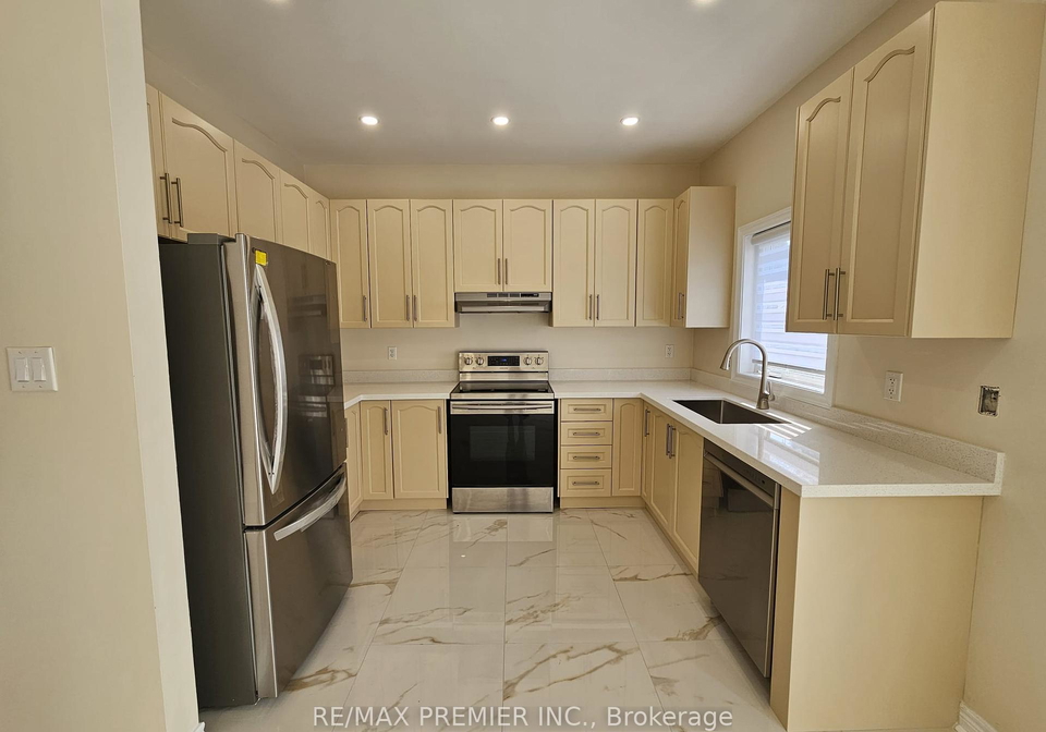 116-andes-crescent-vaughan-ontario-n12317041
