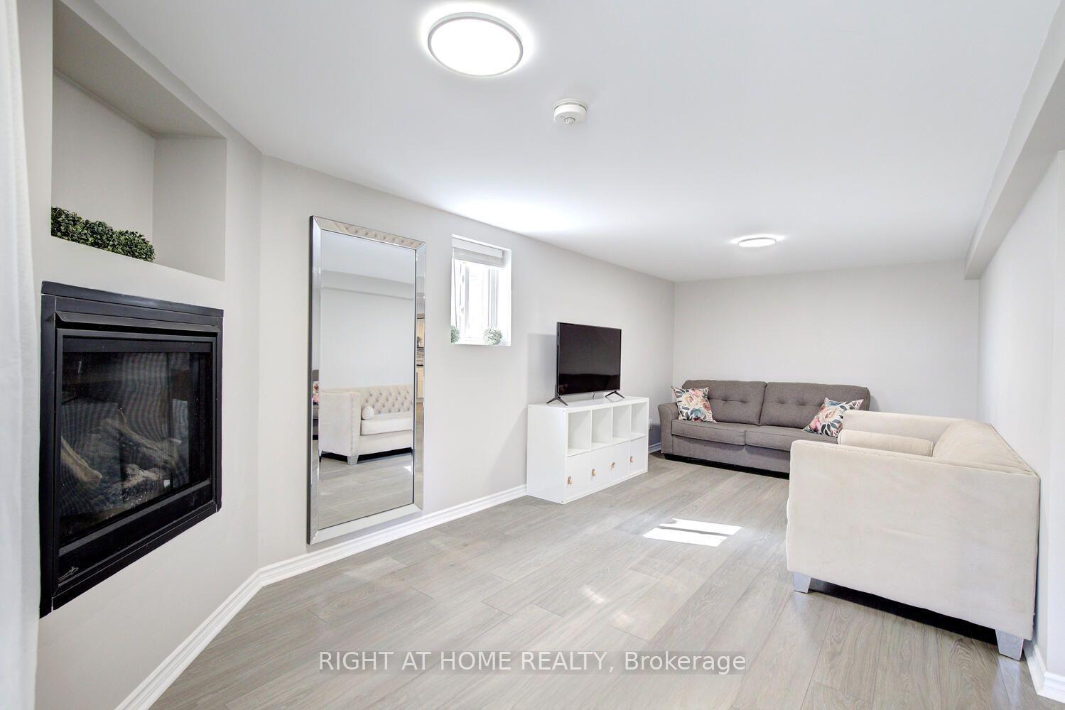321b-jelley-avenue-newmarket-ontario-n12317165
