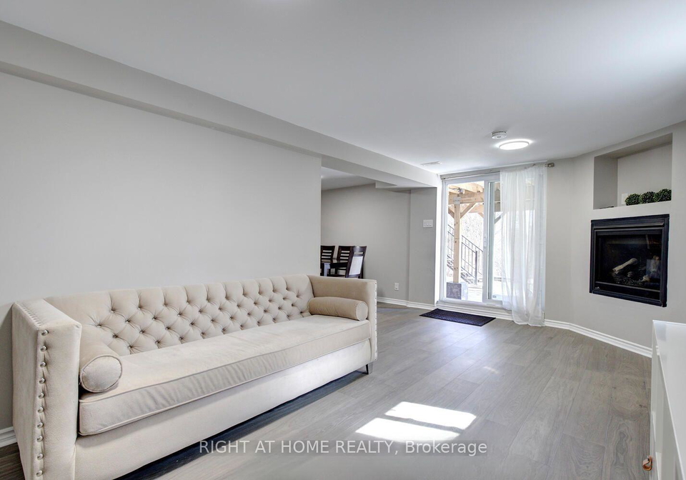 321b-jelley-avenue-newmarket-ontario-n12317165