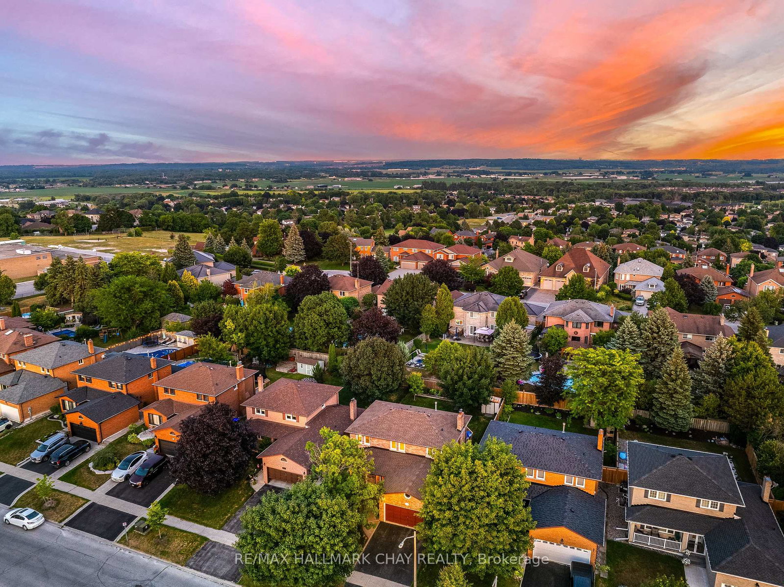 223-miller-park-avenue-bradford-west-gwillimbury-ontario-n12317565